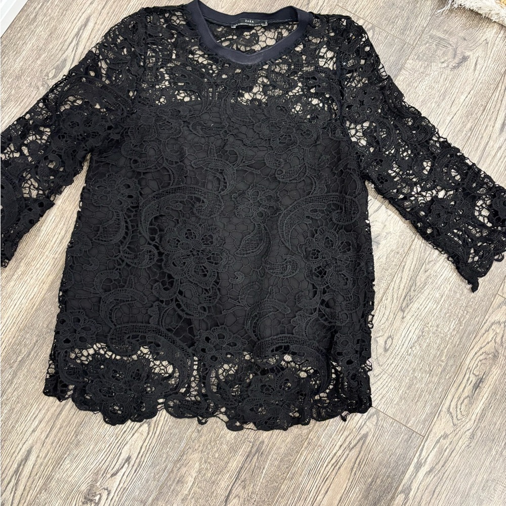 Zara lace shirt size M